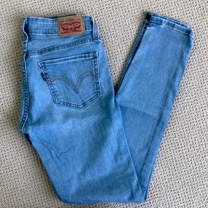 Levi’s 535 Super Skinny Jeans